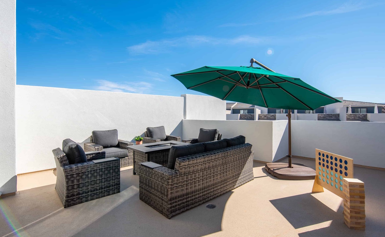 3rd Floor Balcony Area