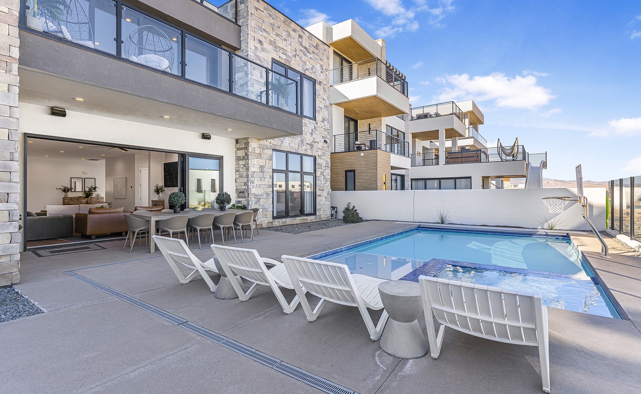 Private Pool and Hot Tub with Lagoon Front Beach Access
