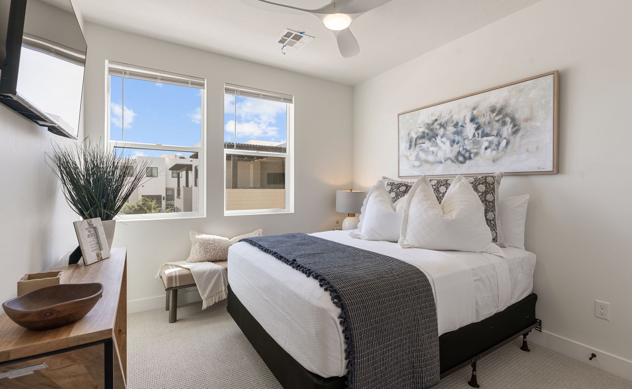Queen Bedroom