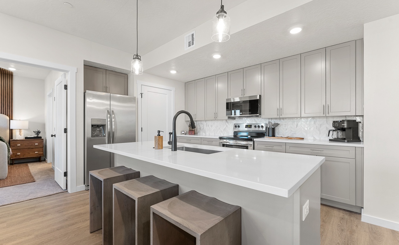 Seating at Kitchen Counter