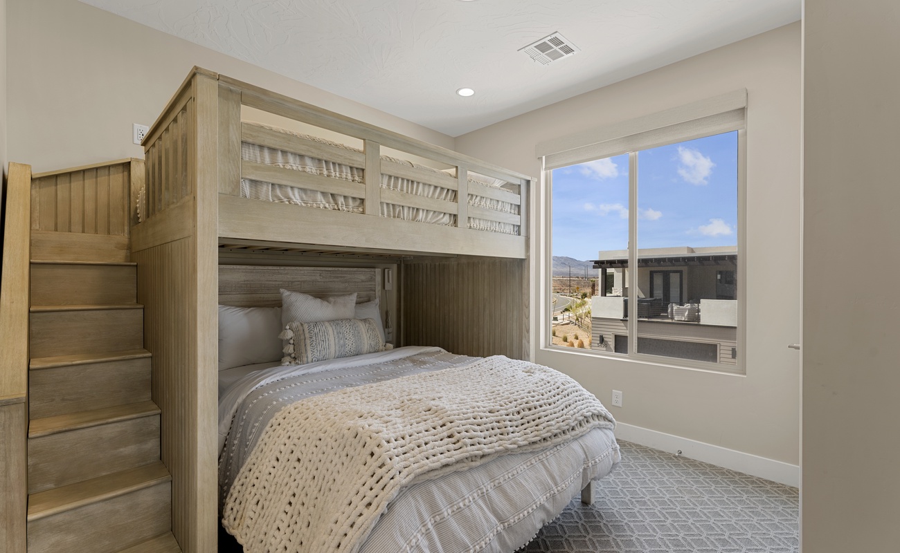 Twin over Queen Bunkbed