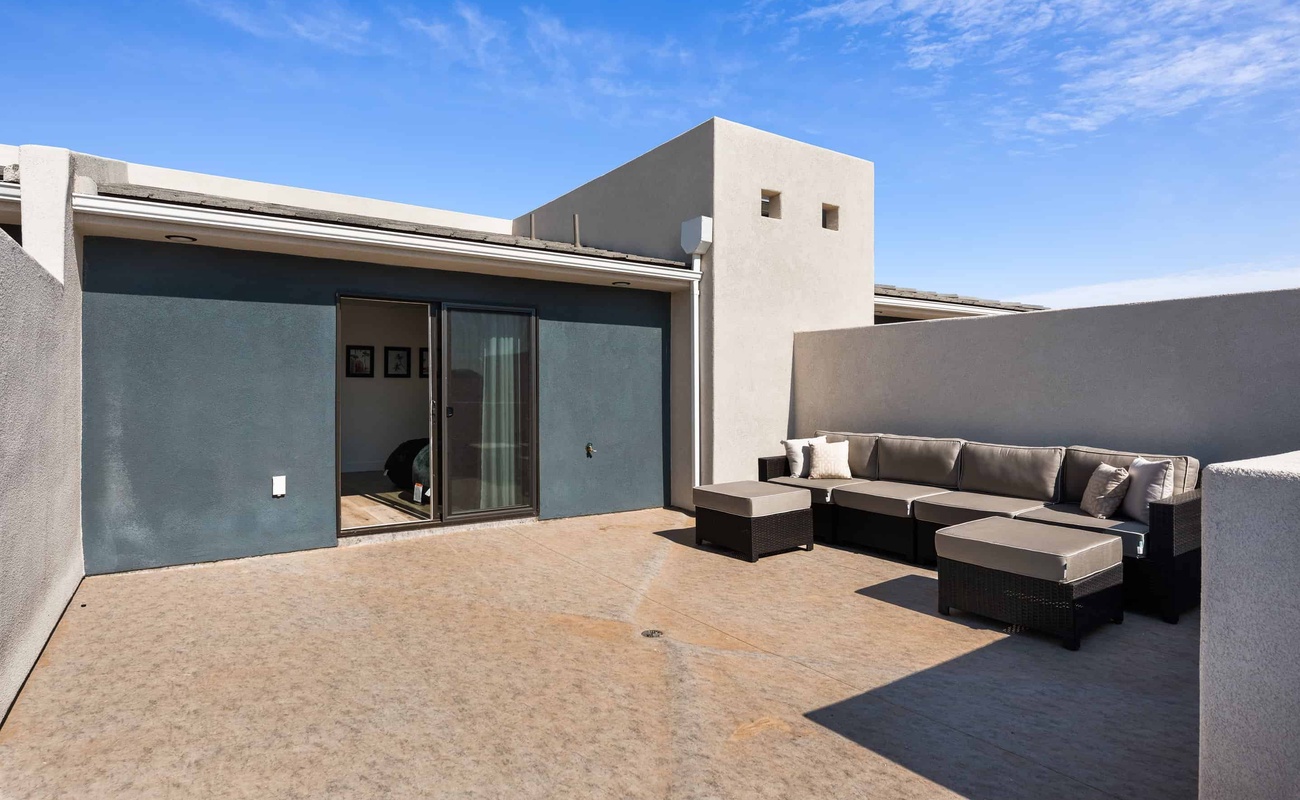 3rd Floor Patio
