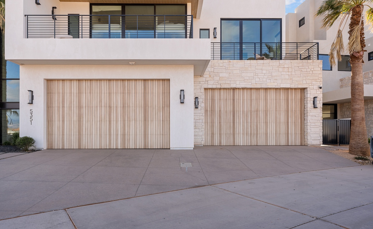 Garage and Parking Space