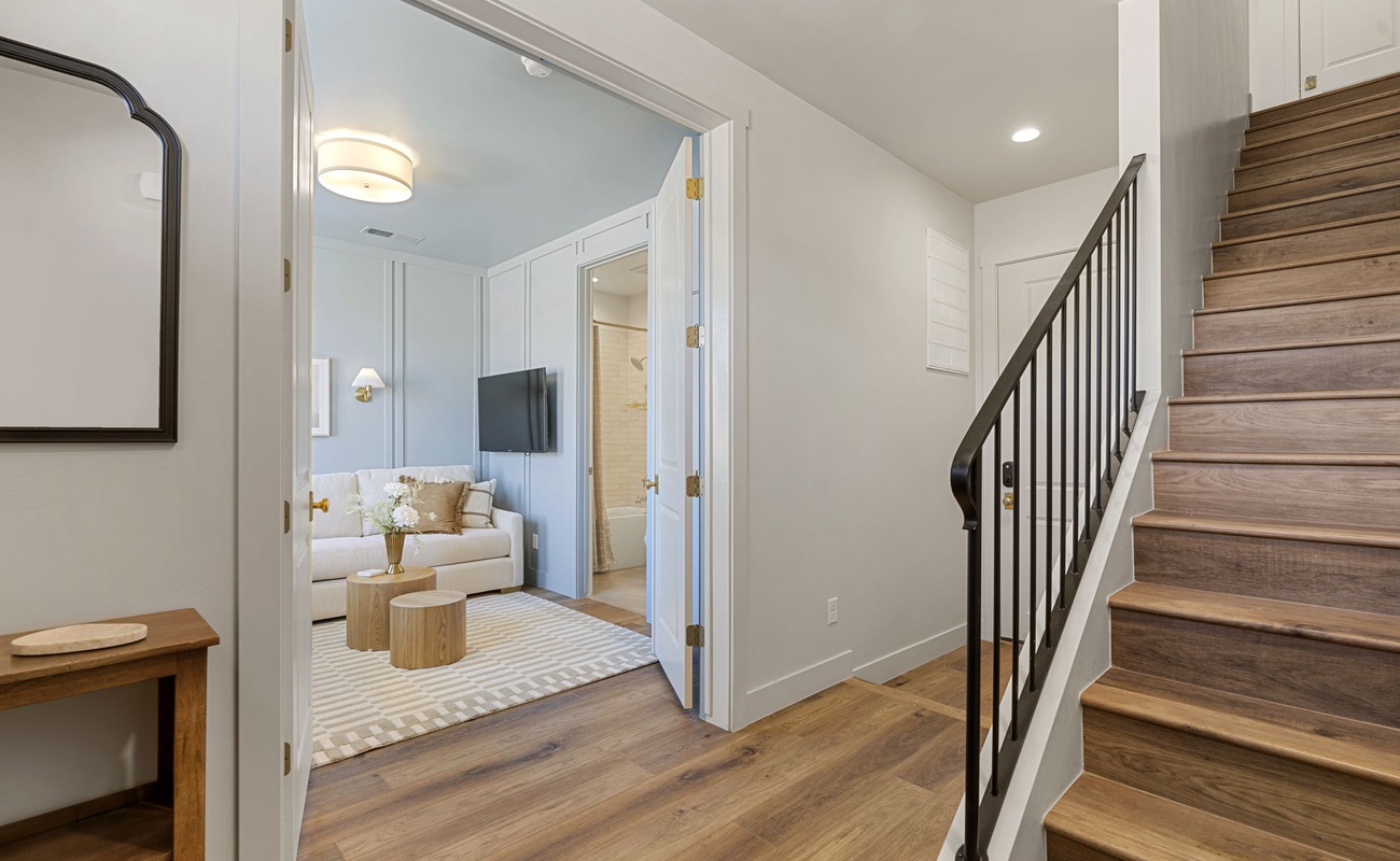 Bedroom 4: Family Room + Double Sofa Sleeper/Attached Bath