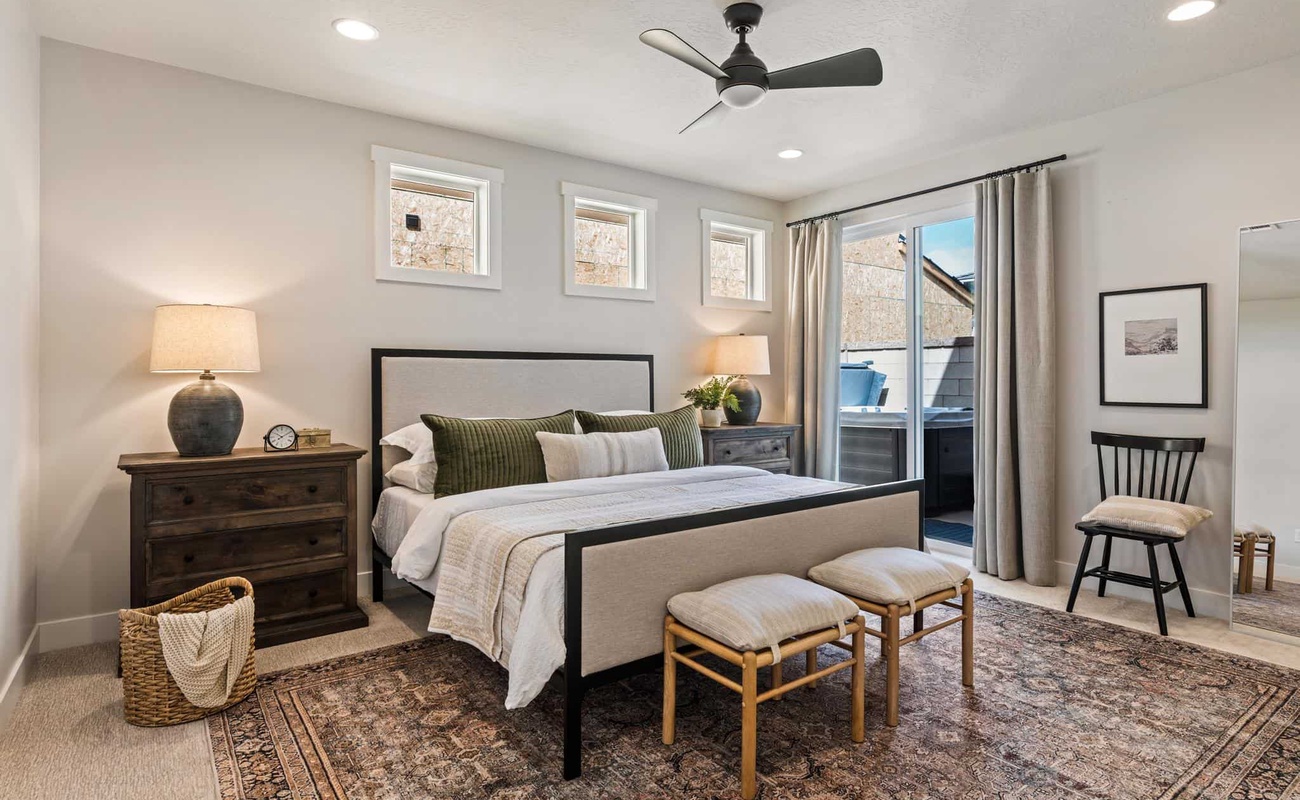 House 2: King Master Suite