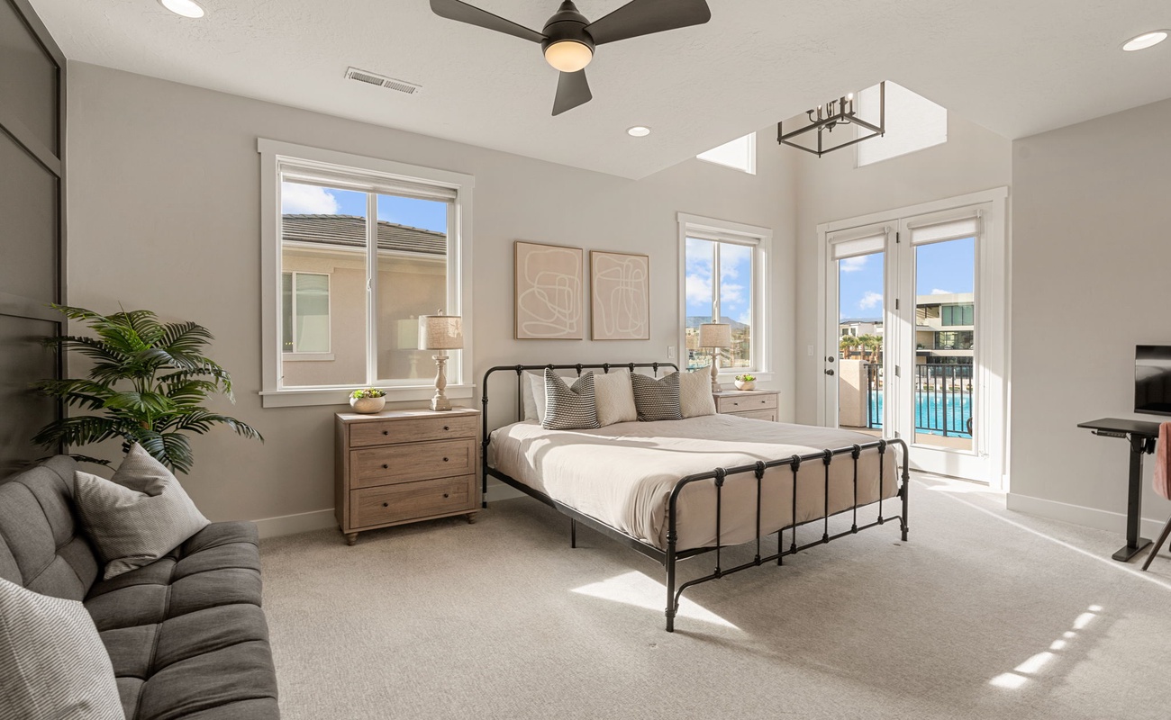 King Bed/Attached Bath + Deck