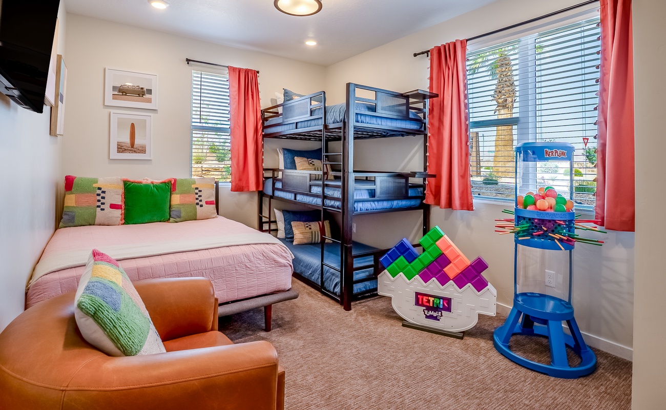 Queen Bed, T/T/T Bunk