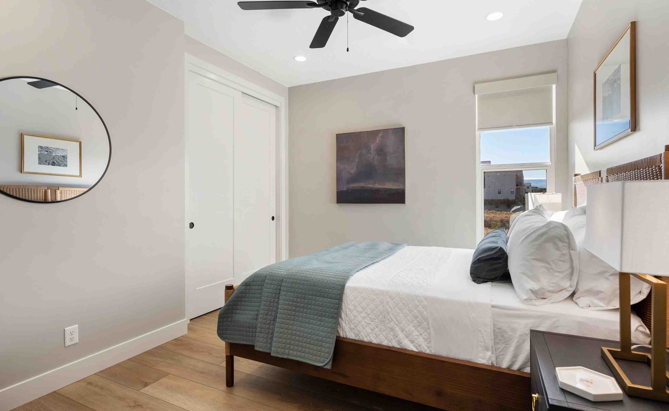Queen Bedroom