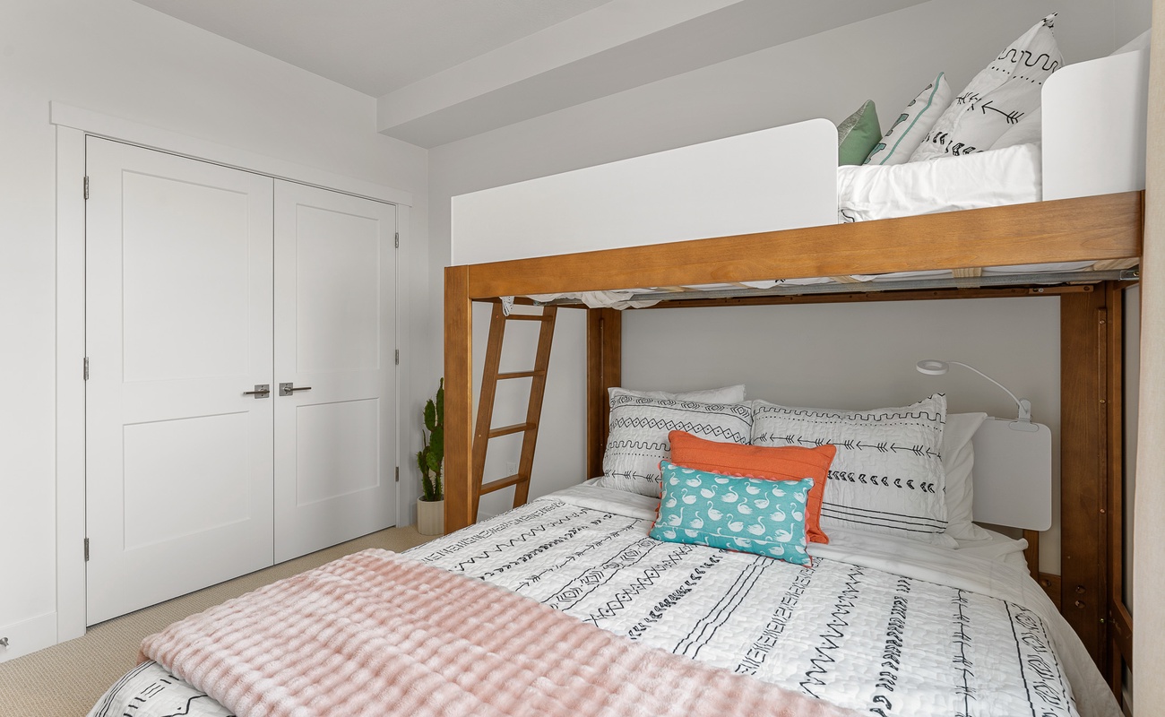 Twin/Double Bunk Room