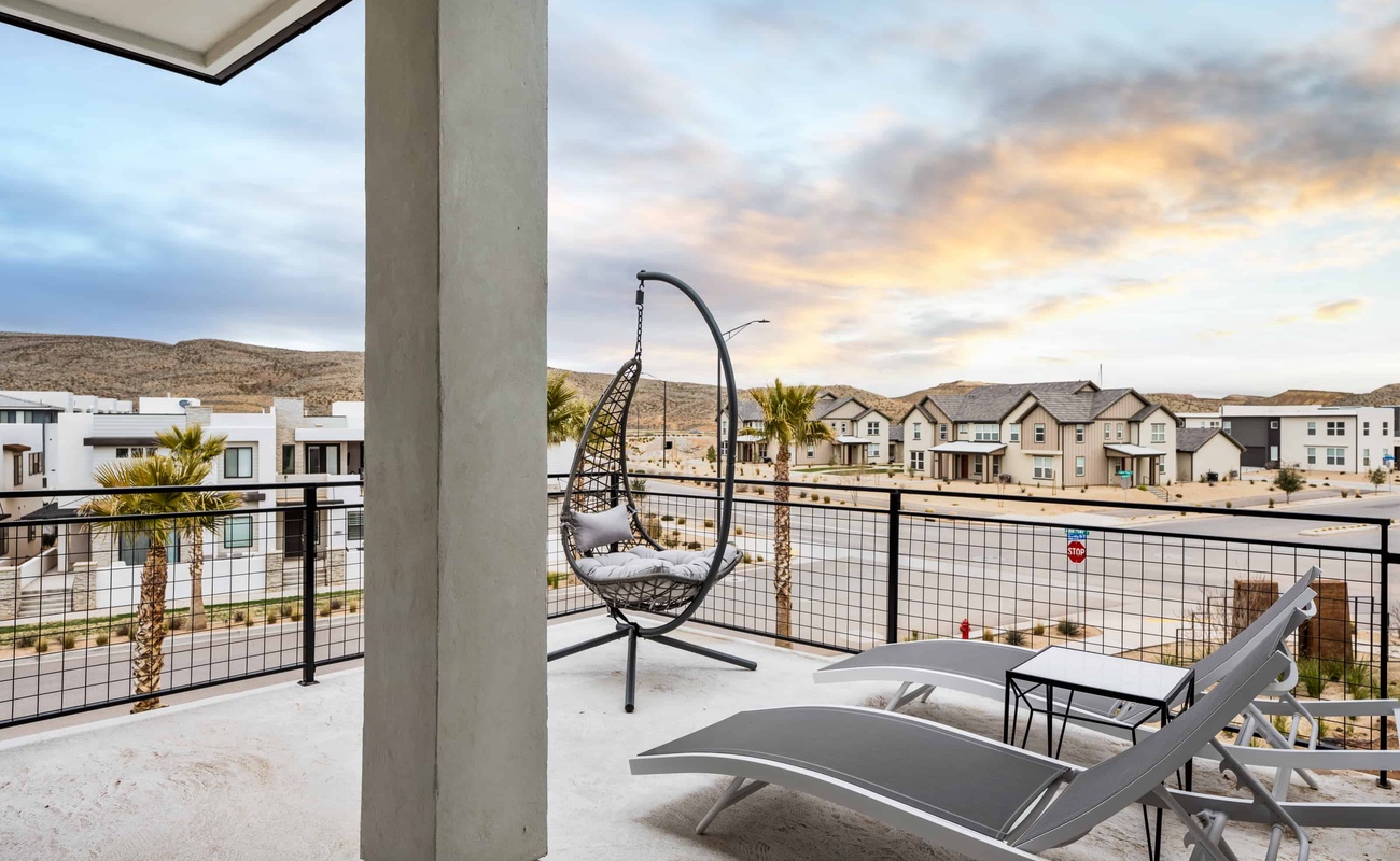 Outdoor Balcony/Patio
