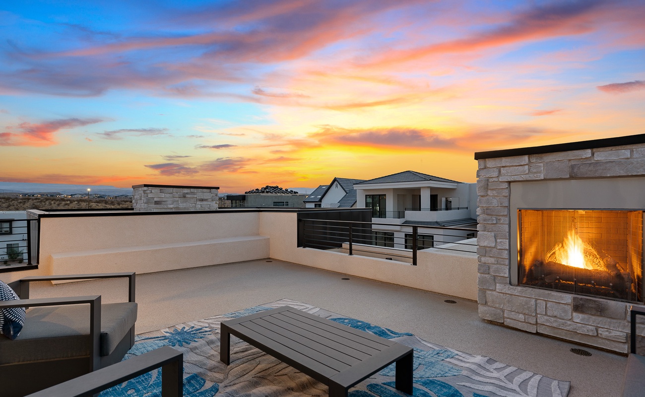 Top Deck Patio with Fireplace