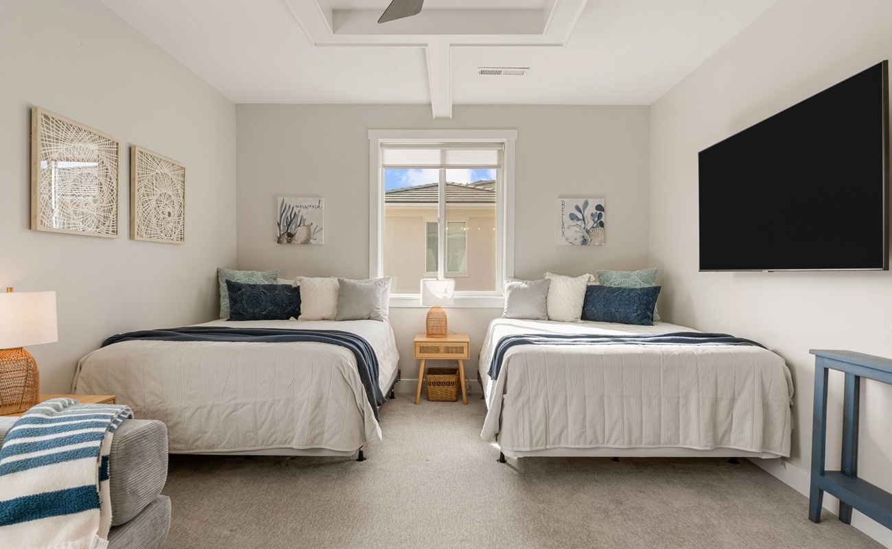 2 Queen Bed/Attached Bath