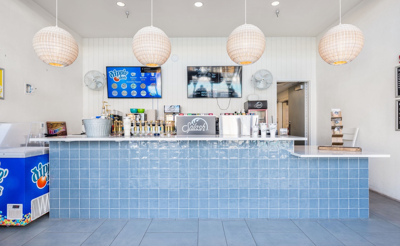 Splash Lounge Drink & Snack Shack