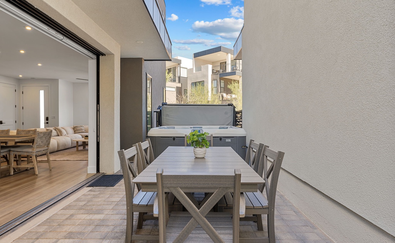 Outdoor Dining + Hot Tub