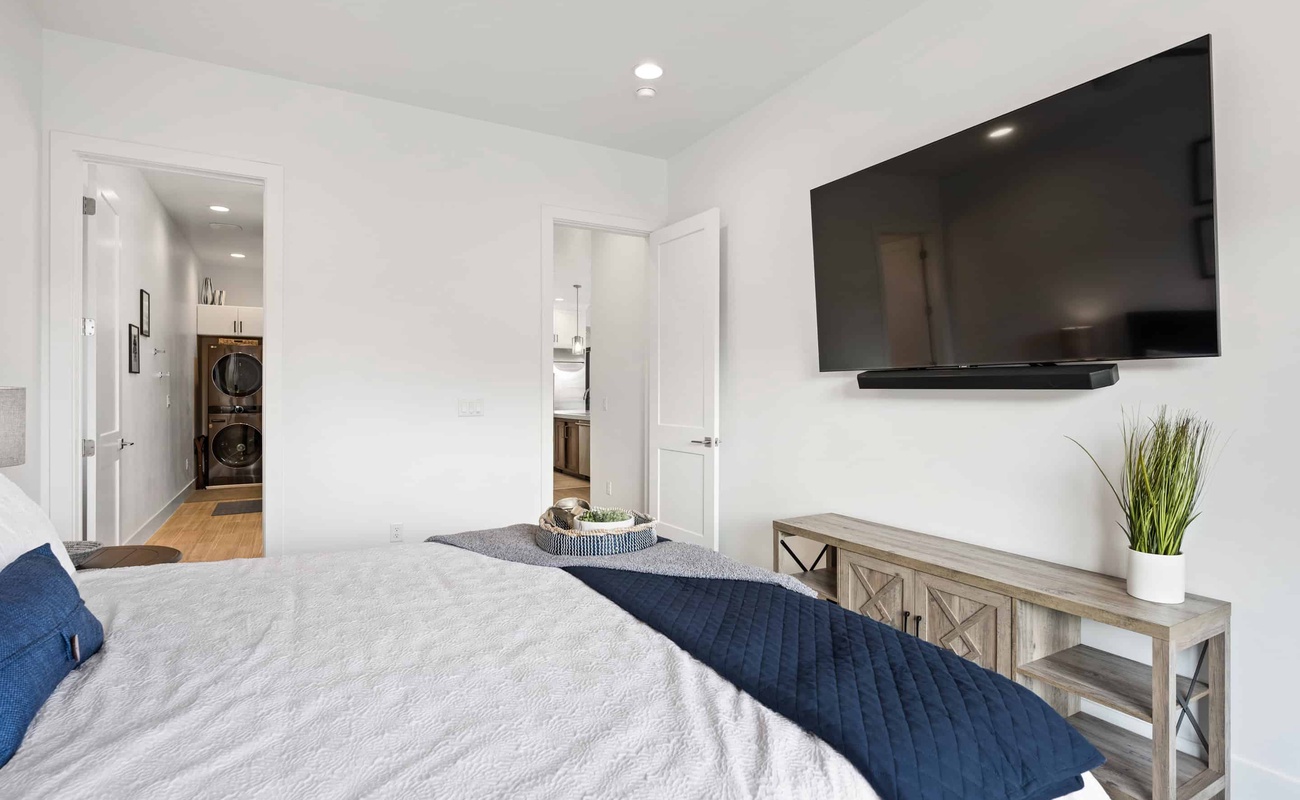 King Bedroom - Ground Floor