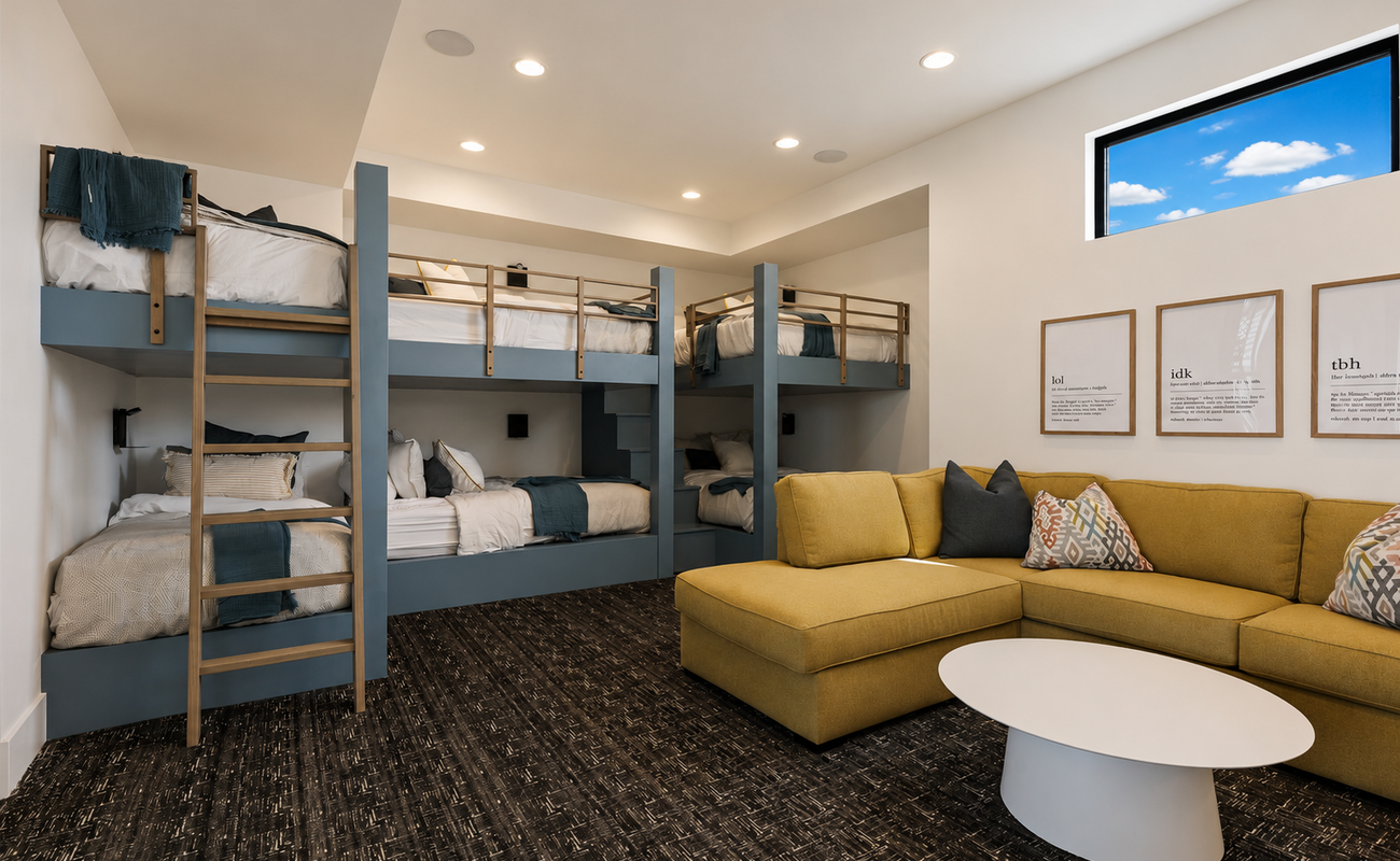 3 Double/Double Bunks + Family Room