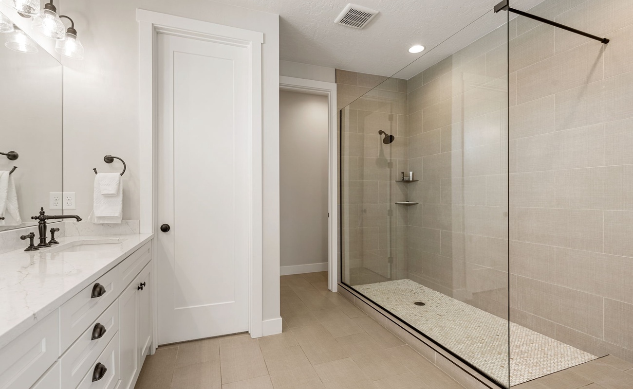 Full Bath