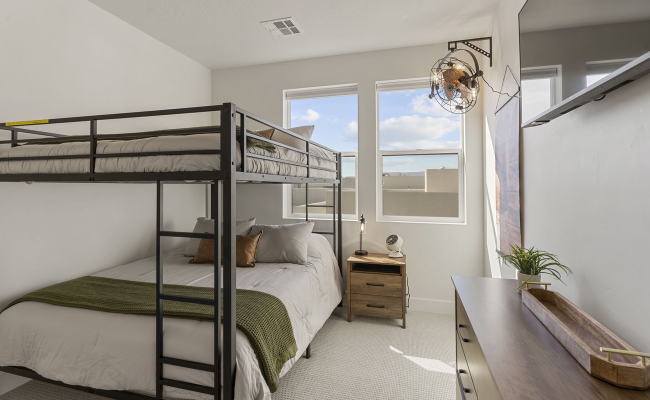 Queen/Queen Bunk Bed