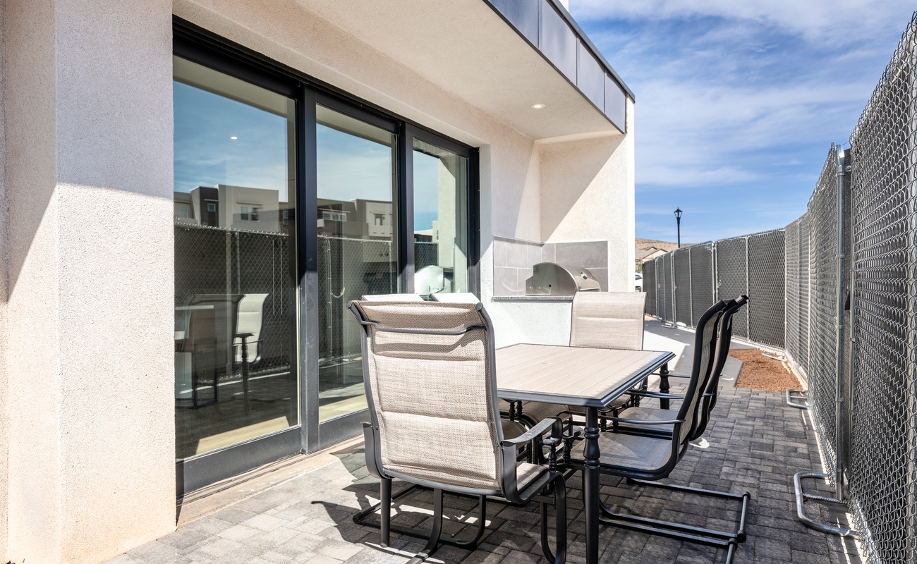 Main Floor Patio Seating, Grill