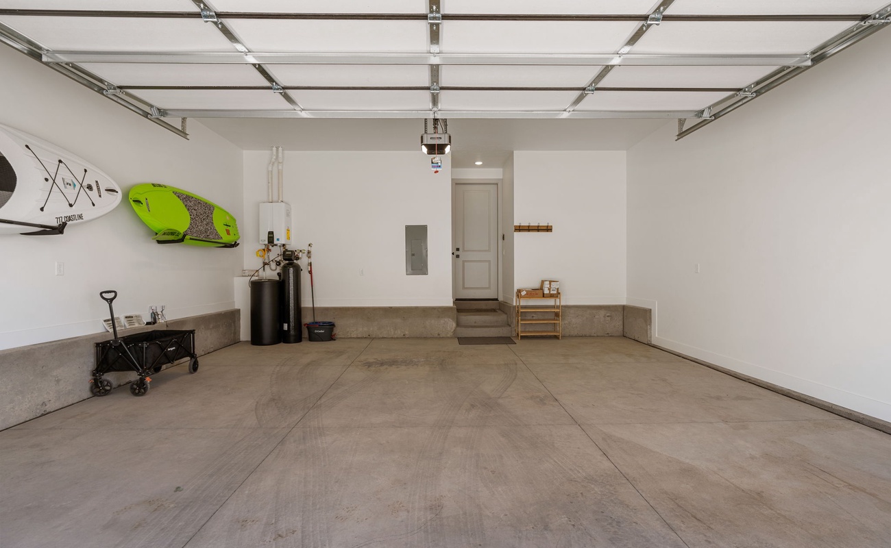 Double Car Garage + 2 Paddleboards