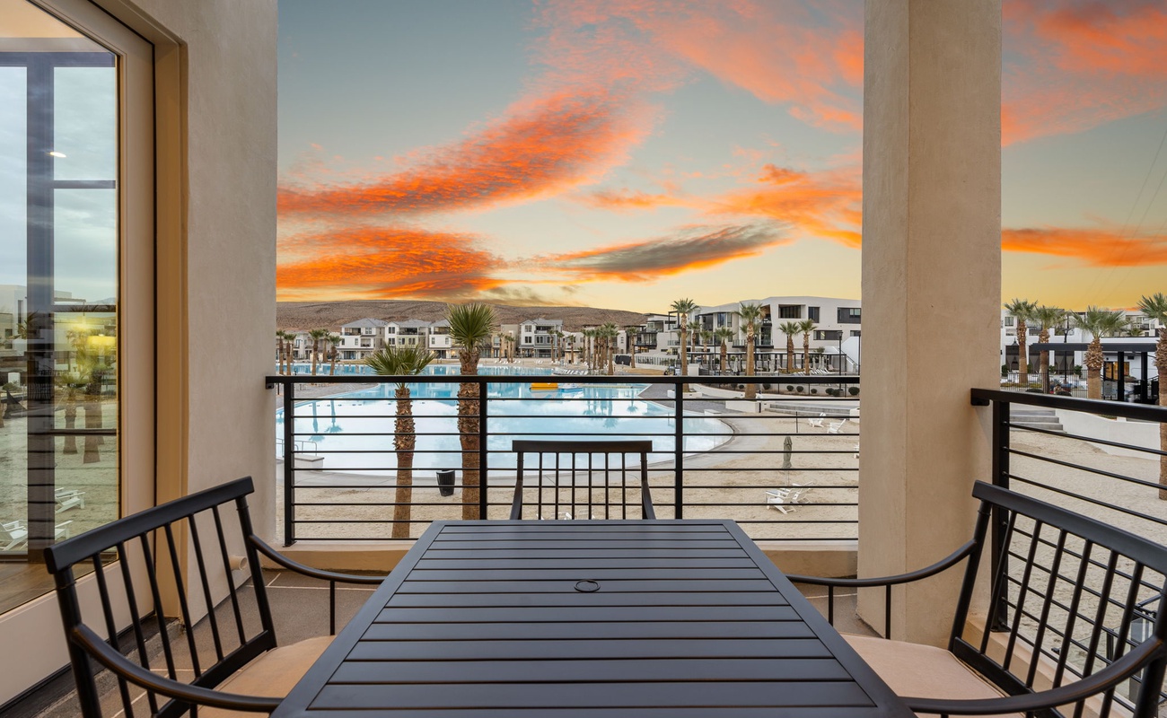 Unit A - Outdoor Seating