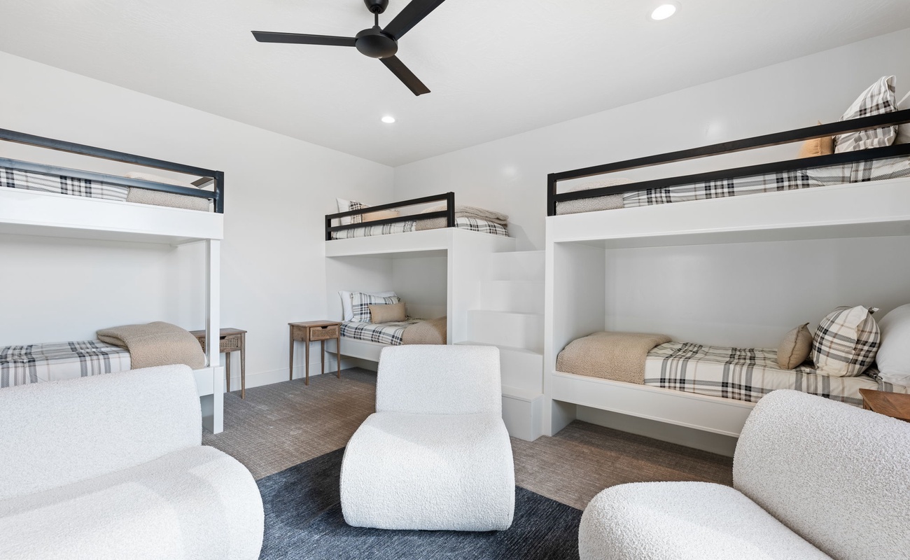 Bunk room - 1 T/Q, 4 T/T