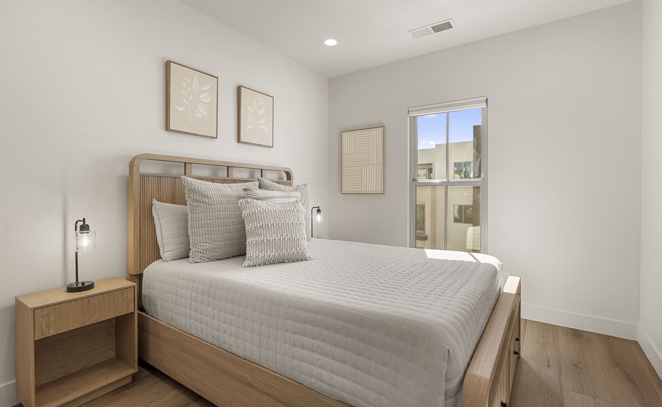Queen Bedroom