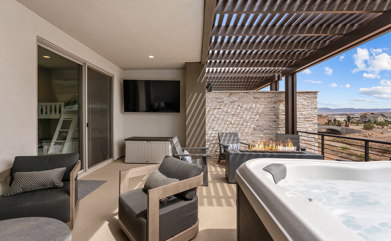 Private Hot Tub + Fire Pit