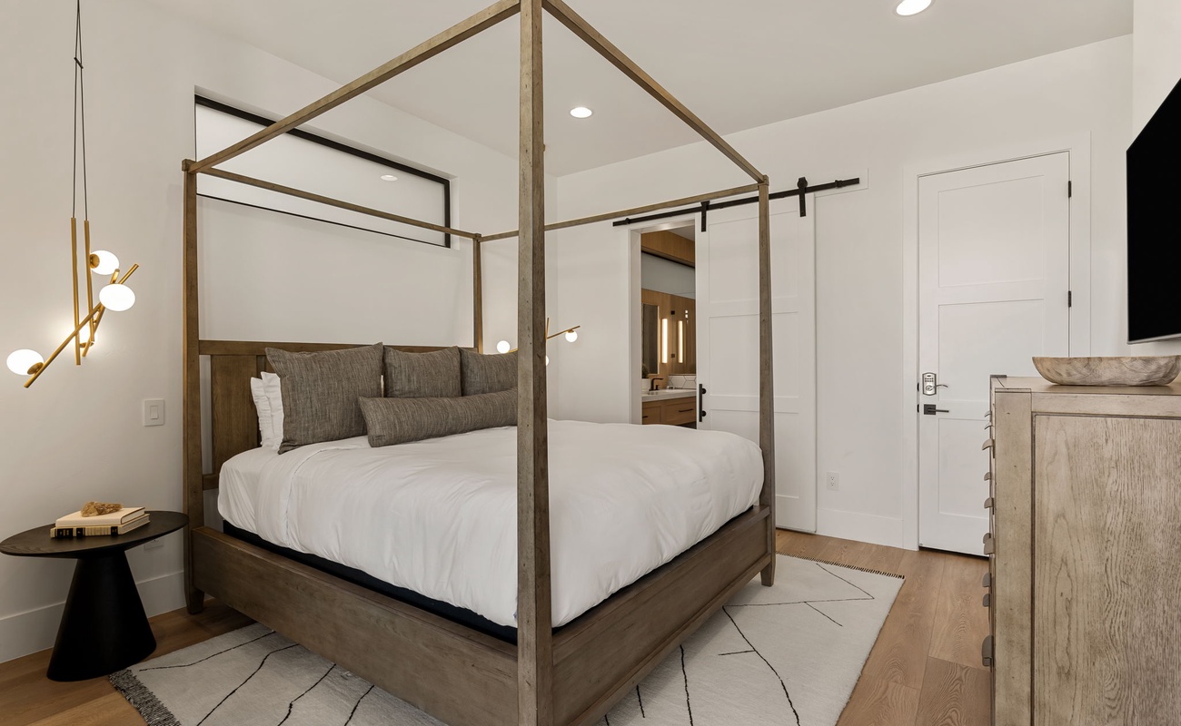 King Bedroom