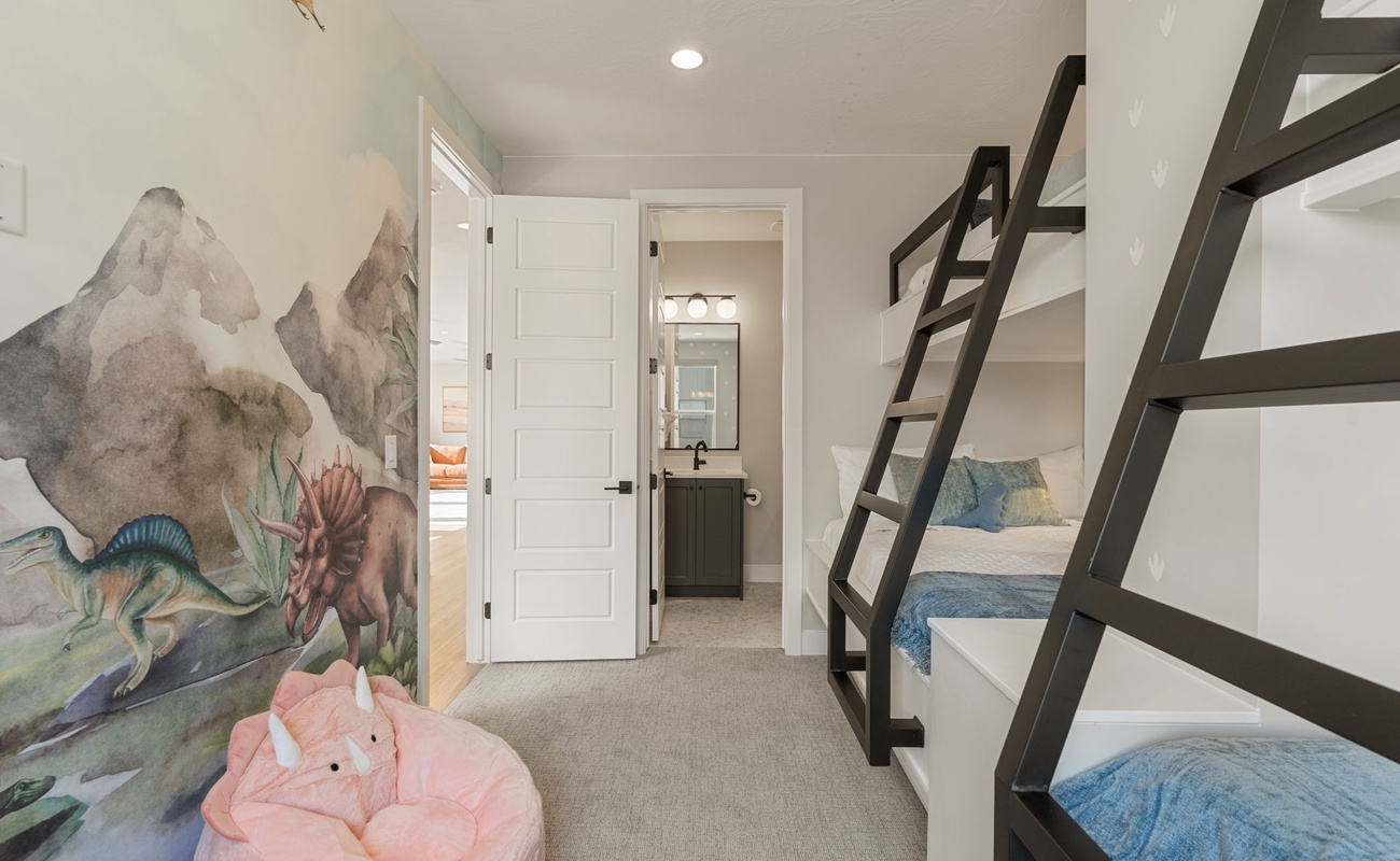 2 Twin/Double Bunks + 2 Twin Trundle Beds