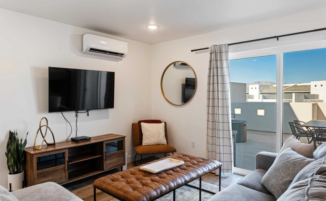 3rd Floor Family Room