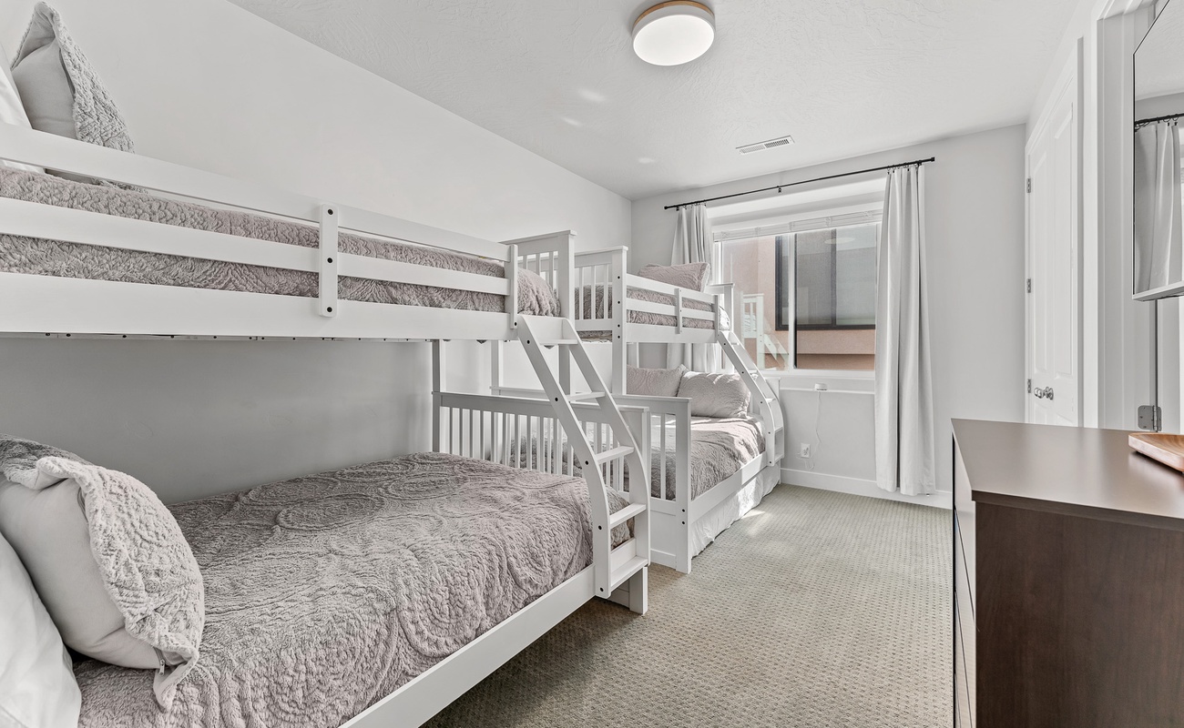 2 T/F Bunks. 1 Twin/Attached Bath