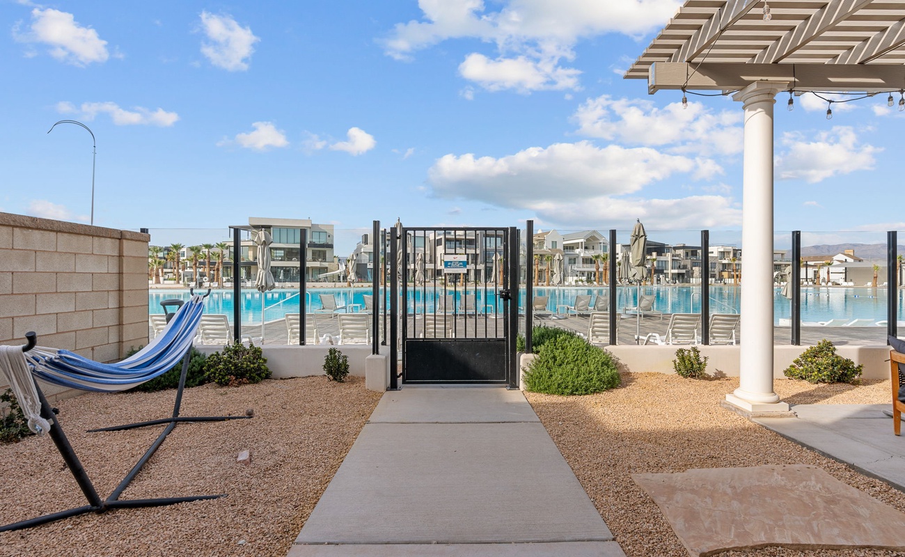 Private Lagoon Entrance