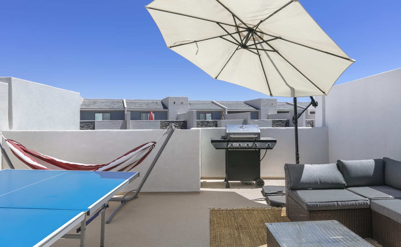 3rd Floor Balcony Area