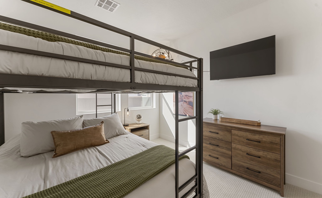 Queen/Queen Bunk Bed