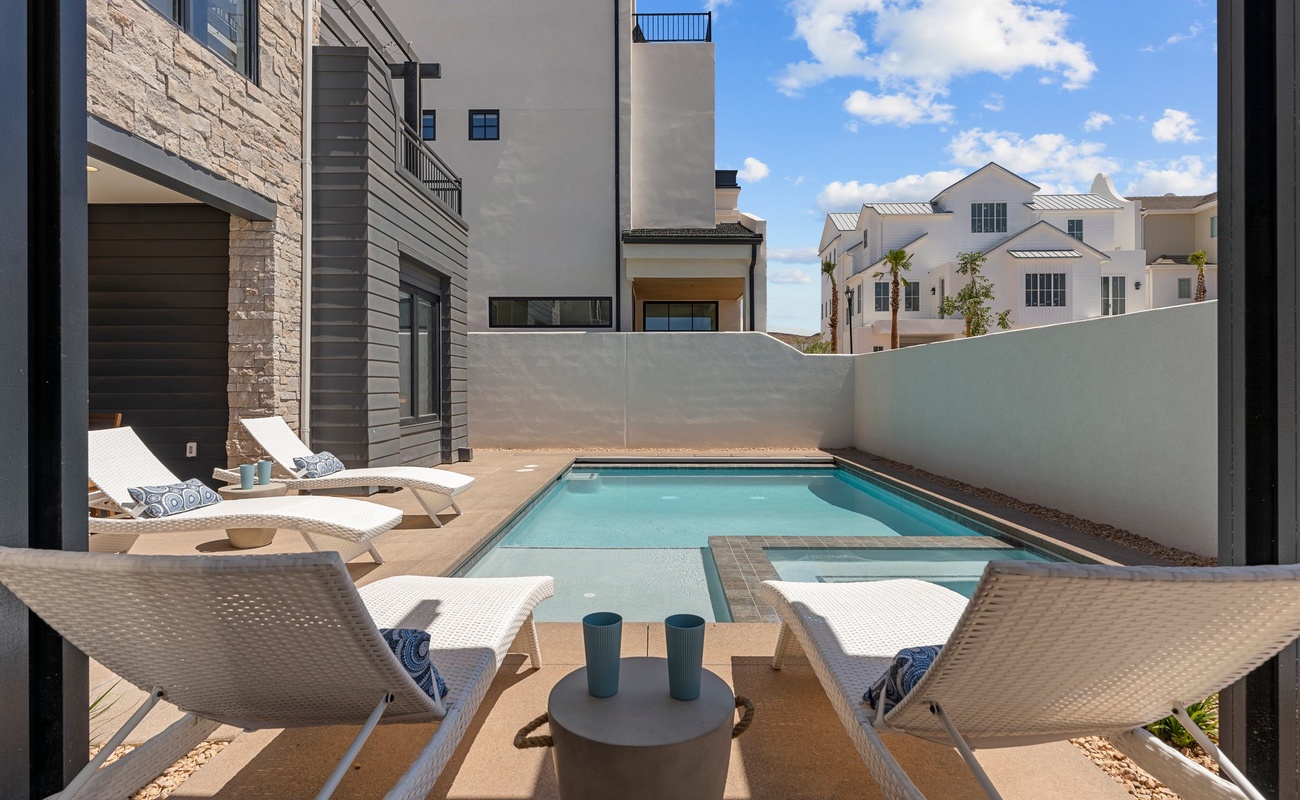 Private Pool + Hot Tub