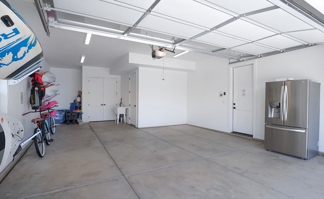 Garage with Amenities and Second Fridge