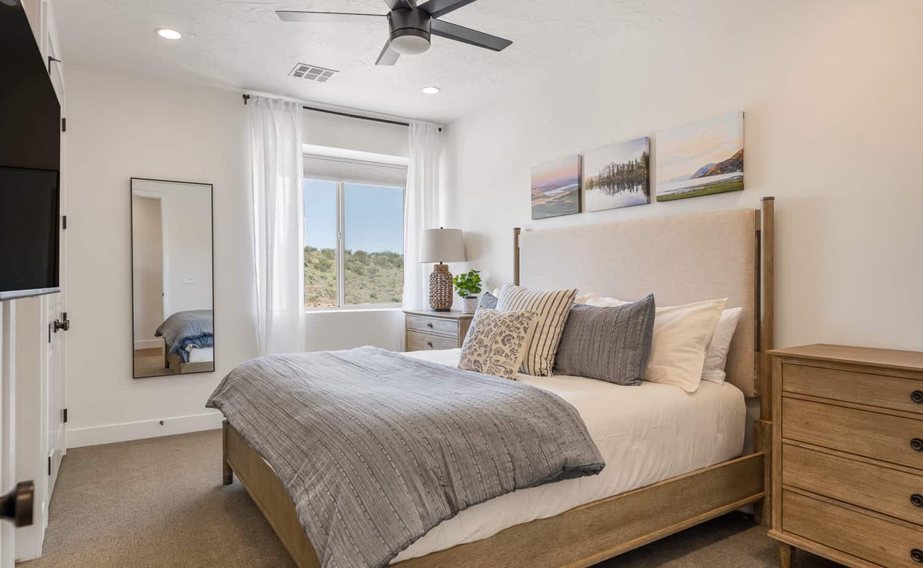 Queen Bedroom