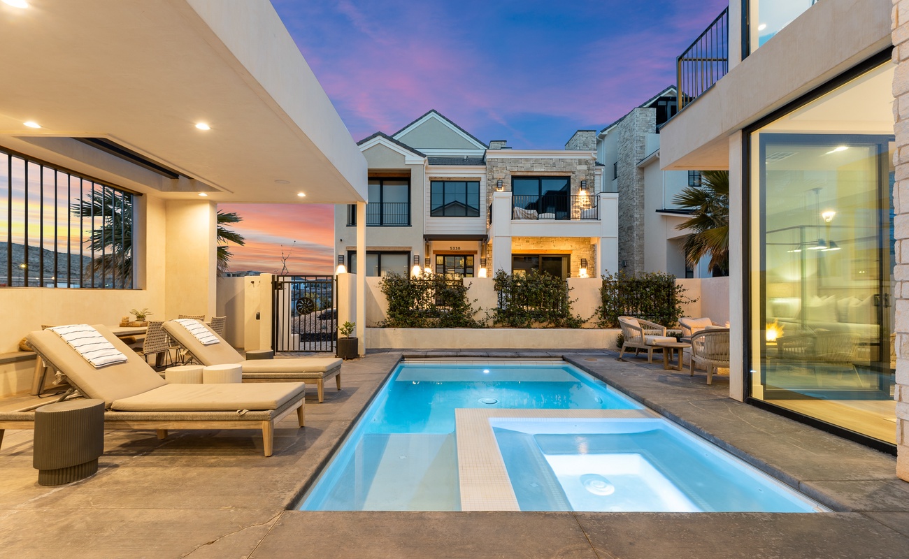 Private Pool and Hot Tub