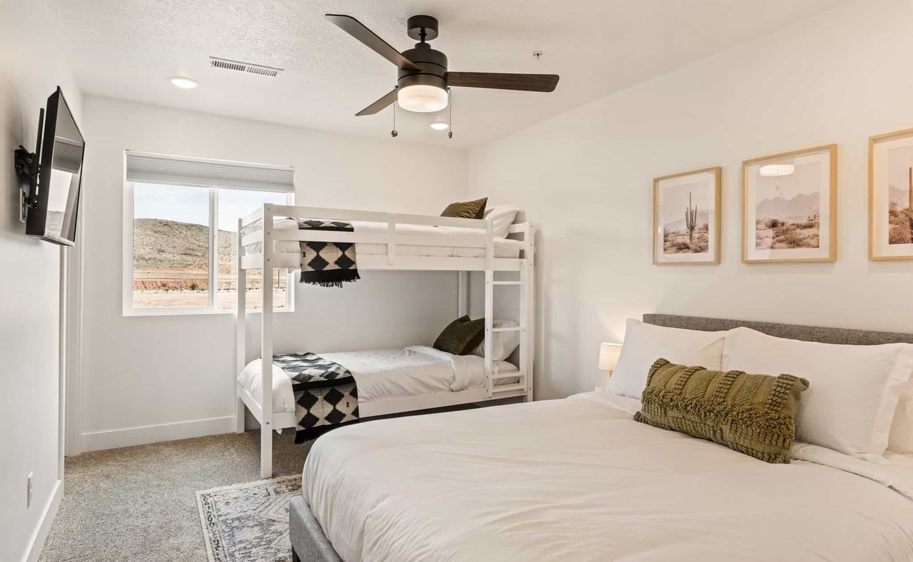 Queen Bed and Twin/Twin Bunk/Attached Bath