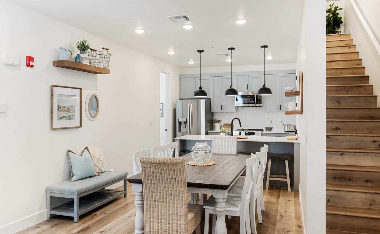 Kitchen/Dining Area