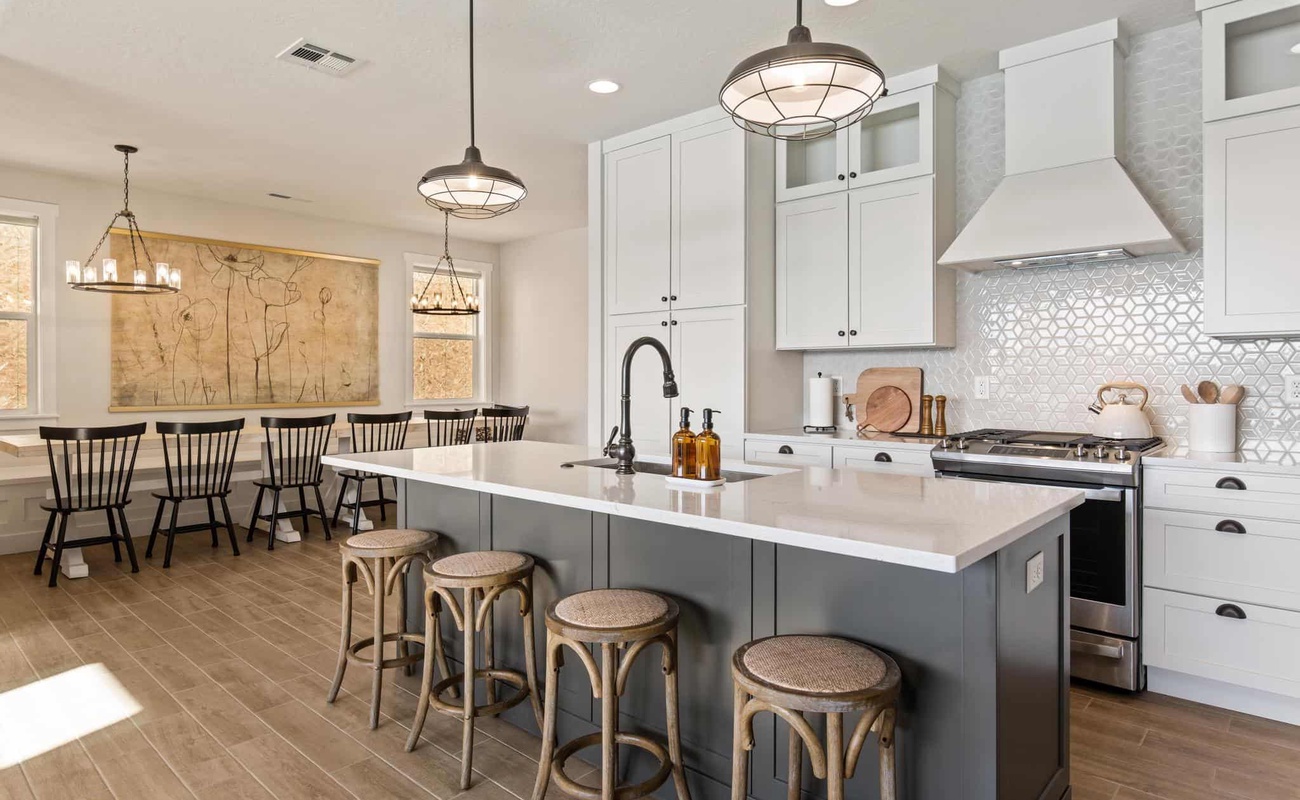 House 2: Fully Equipped Kitchen