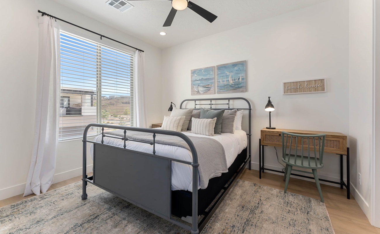 Queen Bedroom