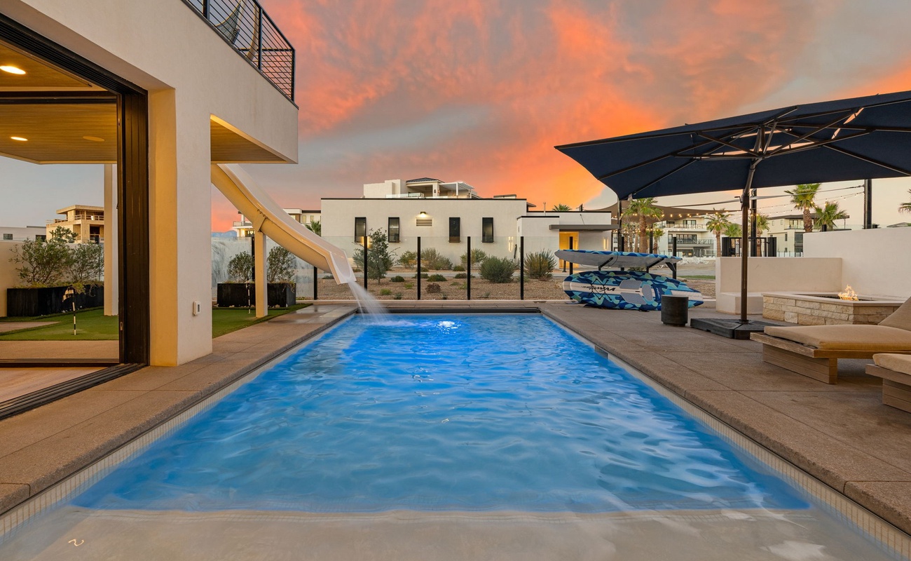 Private Pool + Waterslide