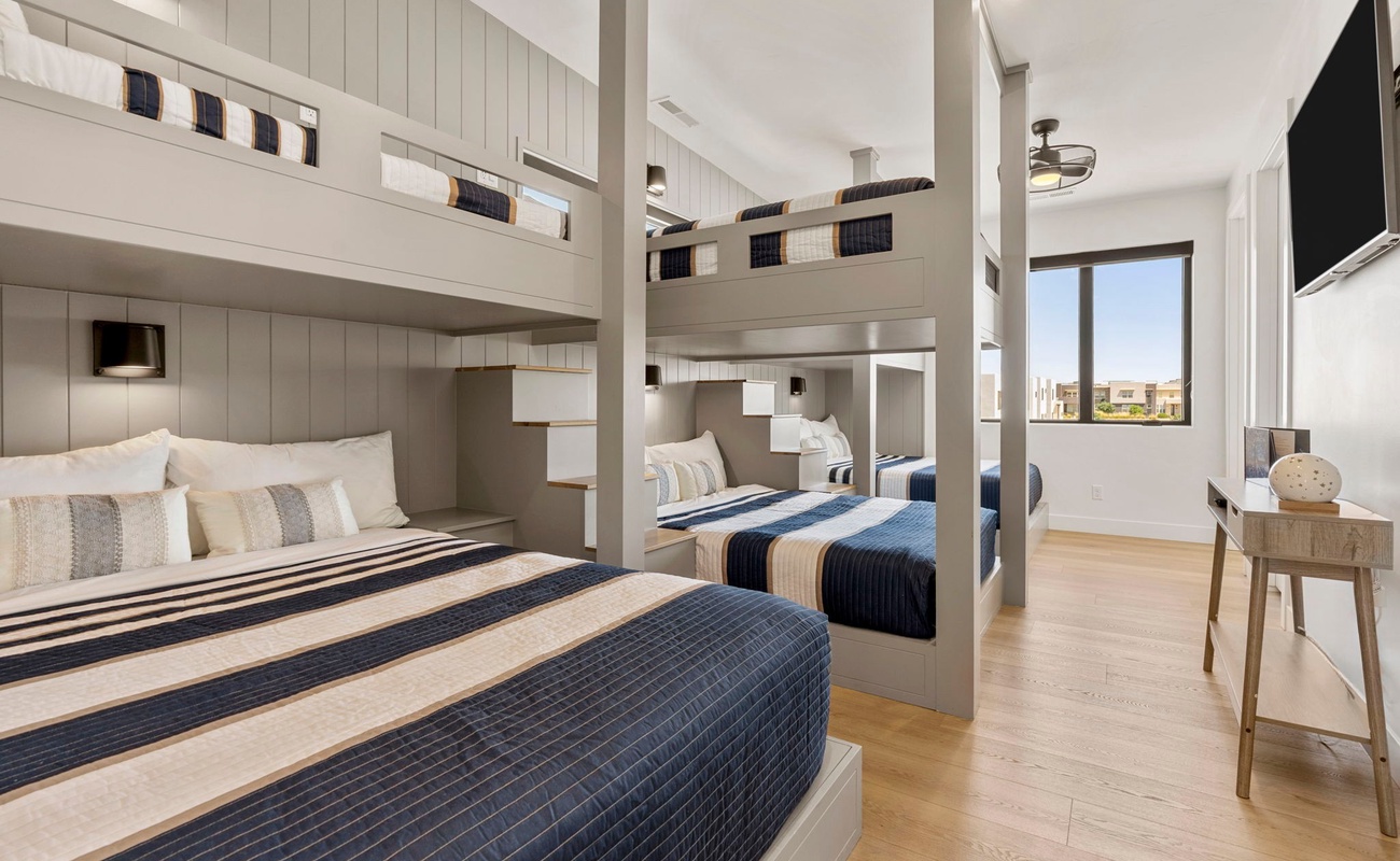 2 Twin/Double + Double/Double Beds