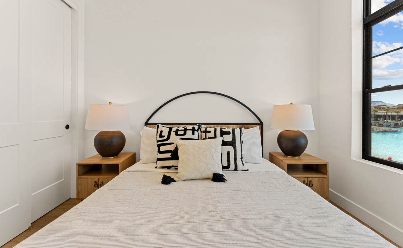 Queen Bedroom