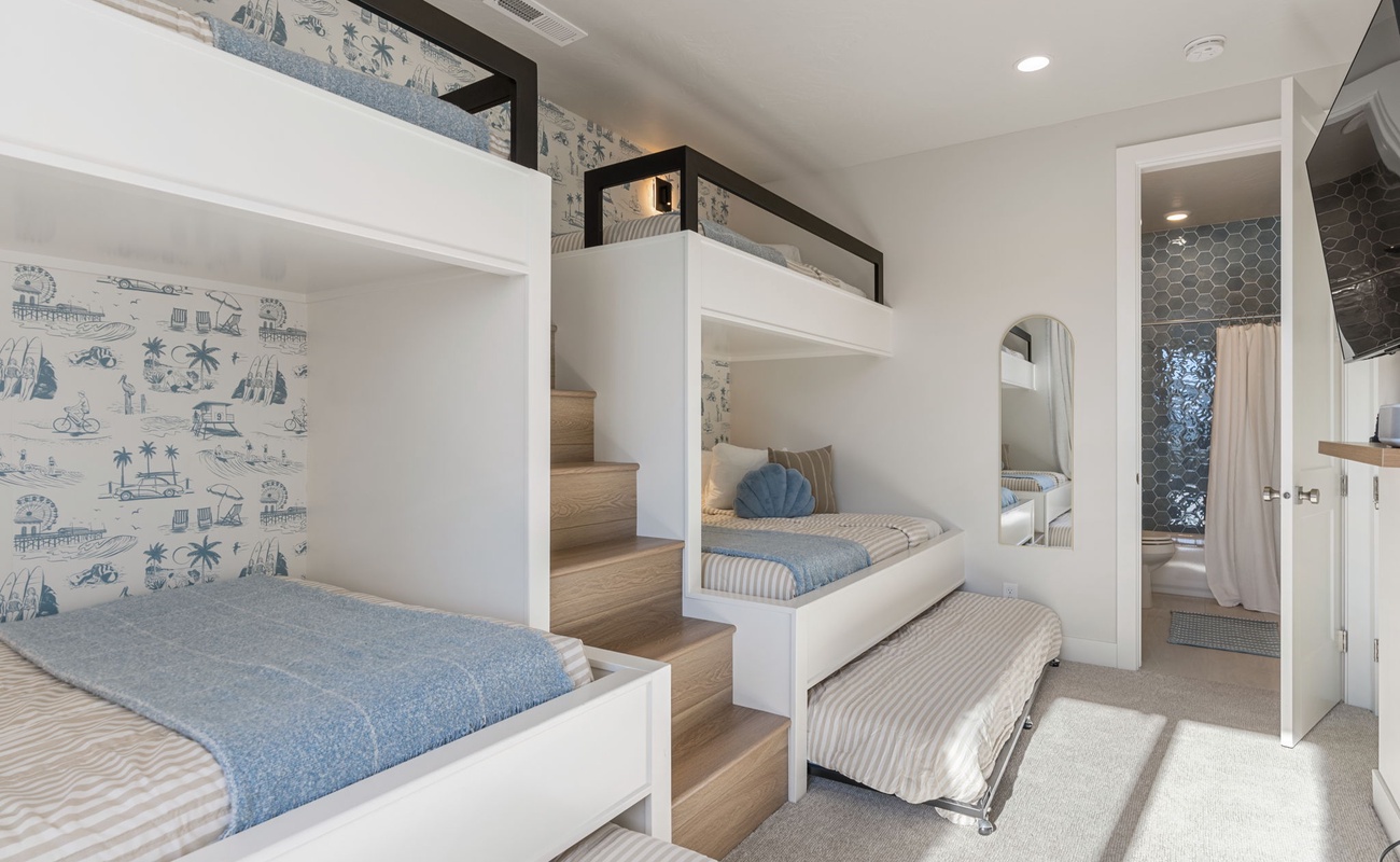 2 Twin/Double Bunks + 2 Twin Trundles