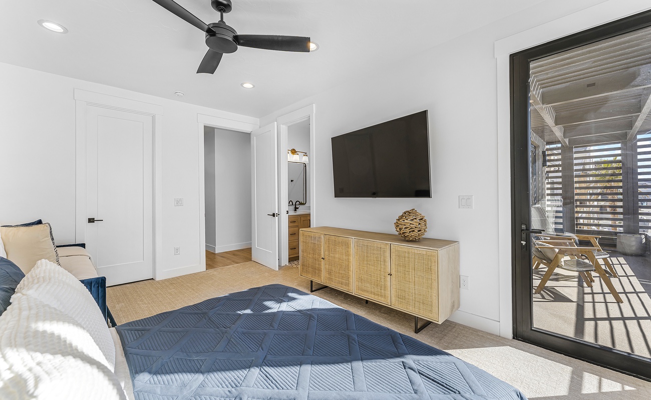 Queen, Twin and Twin Trundle