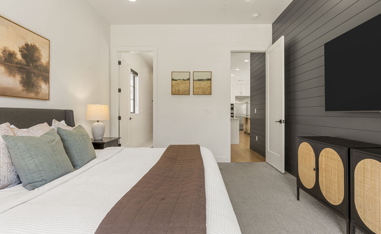 King Bedroom