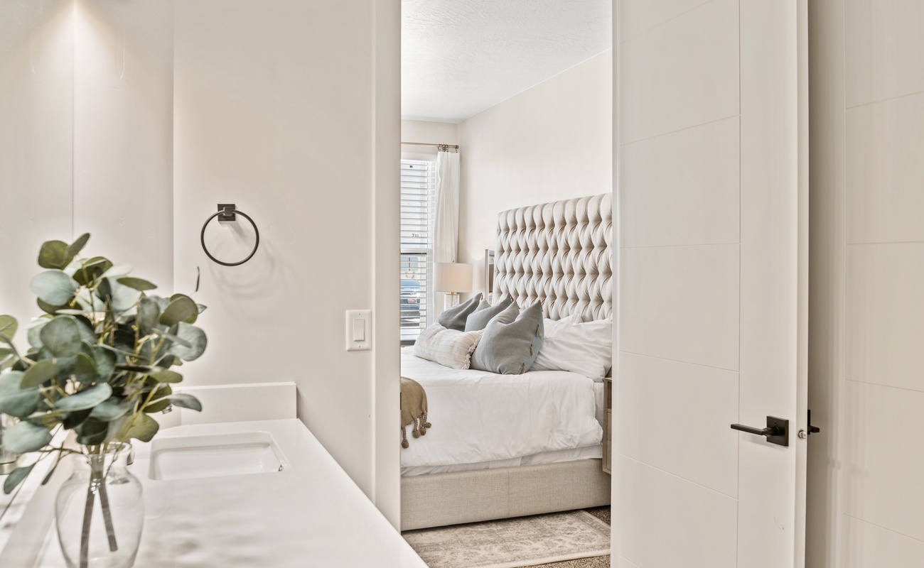 Master Bedroom - King